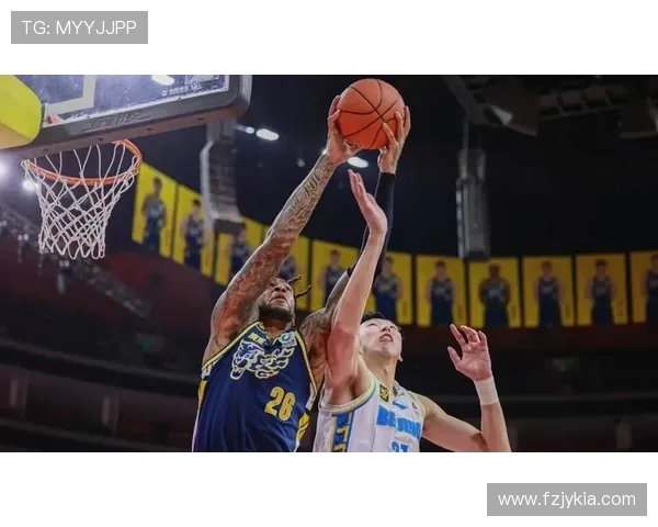 北京控股迎战南京同曦鏖战正酣双方实力接近胜负悬念十足