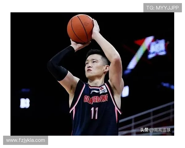 周鹏：从篮球场上的拼搏者到生活中的奋斗榜样，激励无数年轻人追逐梦想